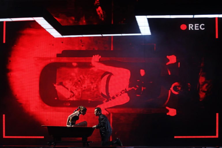 Театральная афиша недели: от любви через вселенные до поролоновых медвежат Театральная афиша недели: от любви через вселенные до поролоновых медвежат