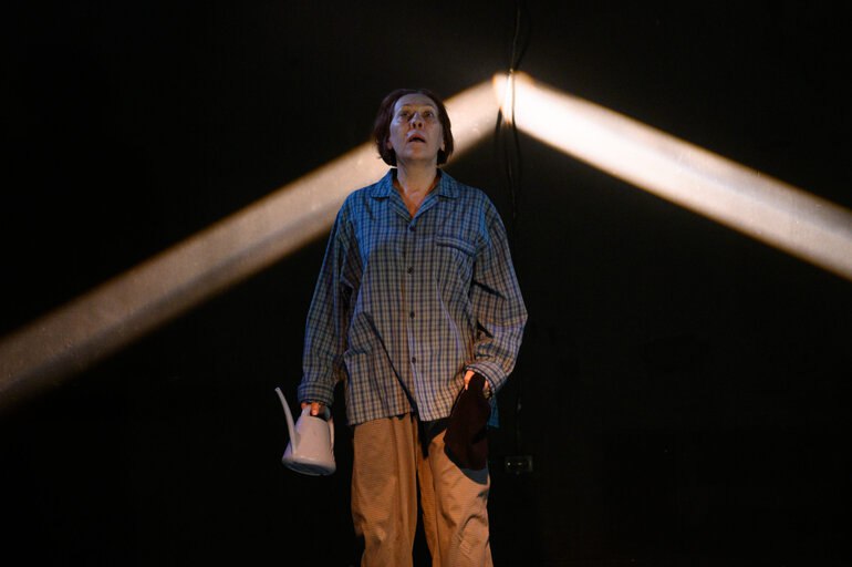 Театральная афиша недели: от любви через вселенные до поролоновых медвежат Театральная афиша недели: от любви через вселенные до поролоновых медвежат