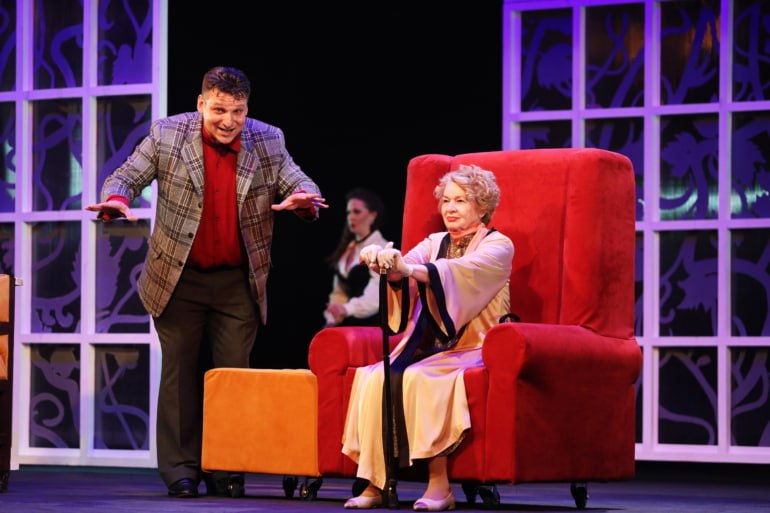 Театральная афиша недели: от любви через вселенные до поролоновых медвежат Театральная афиша недели: от любви через вселенные до поролоновых медвежат