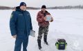 Опасный лед: МЧС России предупреждает о правилах безопасности на водоемах