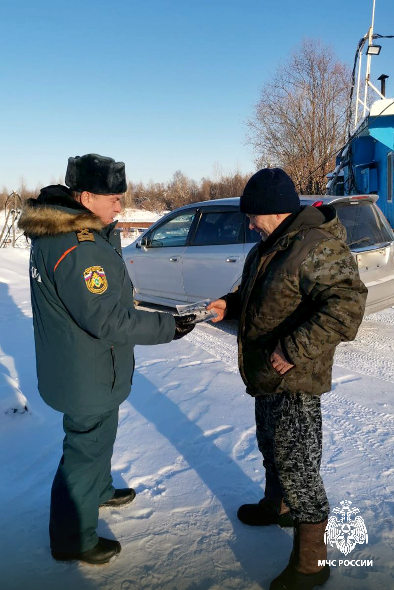 Опасный лед: МЧС России предупреждает о правилах безопасности на водоемах Опасный лед: МЧС России предупреждает о правилах безопасности на водоемах