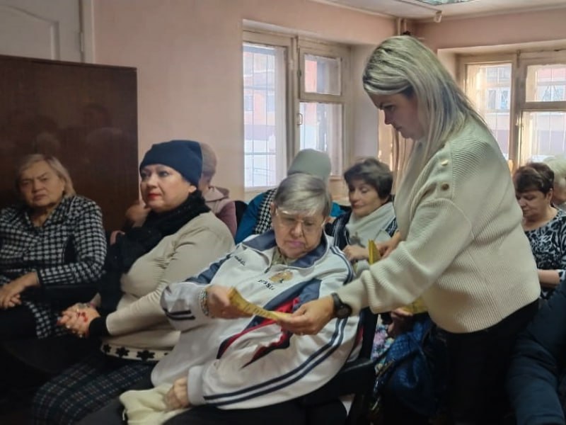 Полицейские продолжают проводить масштабный комплекс бесед по профилактике дистанционного мошенничества Полицейские продолжают проводить масштабный комплекс бесед по профилактике дистанционного мошенничества