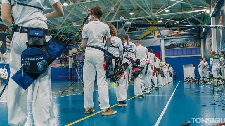 Красиво, спокойно, точно: как прошел турнир по стрельбе из лука в Томске