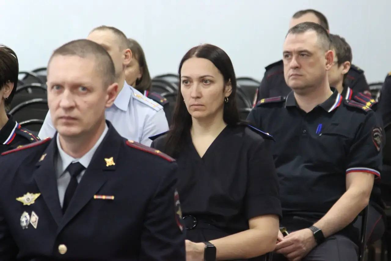 Начальник УМВД России по Томской области генерал-майор полиции Александр Андреевич Никульников совершил рабочий визит в ОМВД России по Томскому району Начальник УМВД России по Томской области генерал-майор полиции Александр Андреевич Никульников совершил рабочий визит в ОМВД России по Томскому району