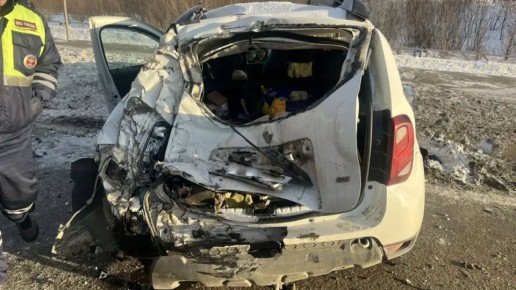 Томичка попала в больницу после тройного ДТП с грузовиком на Клюева