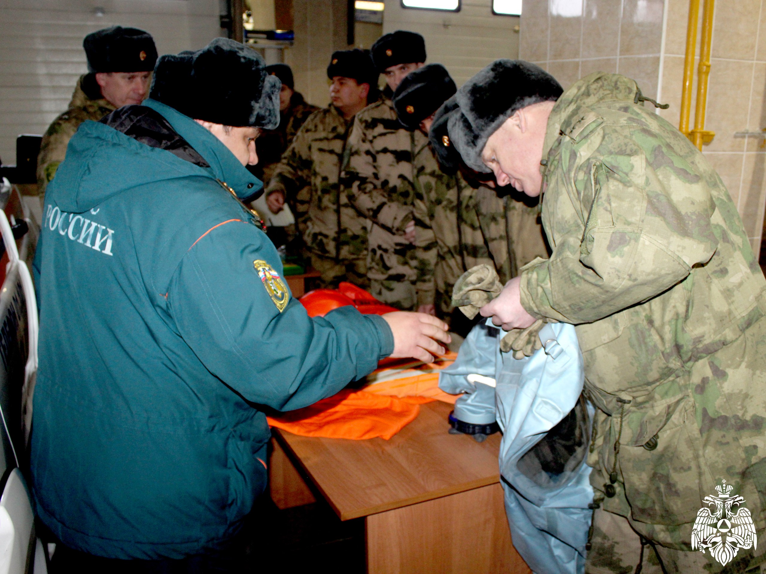 Офицеры Росгвардии– в гостях у сотрудников МЧС России Офицеры Росгвардии– в гостях у сотрудников МЧС России