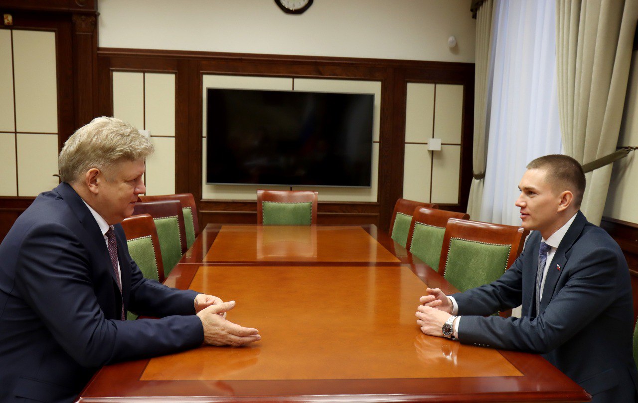 Анатолий Серышев провел рабочую встречу со своим подопечным - участником программы «Время героев» Егором Захаровым