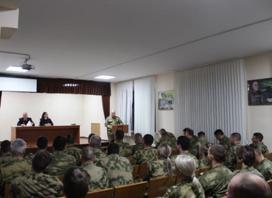 В Северске полицейские провели «круглый стол» с военнослужащими Росгвардии по профилактике коррупционных и киберпреступлений