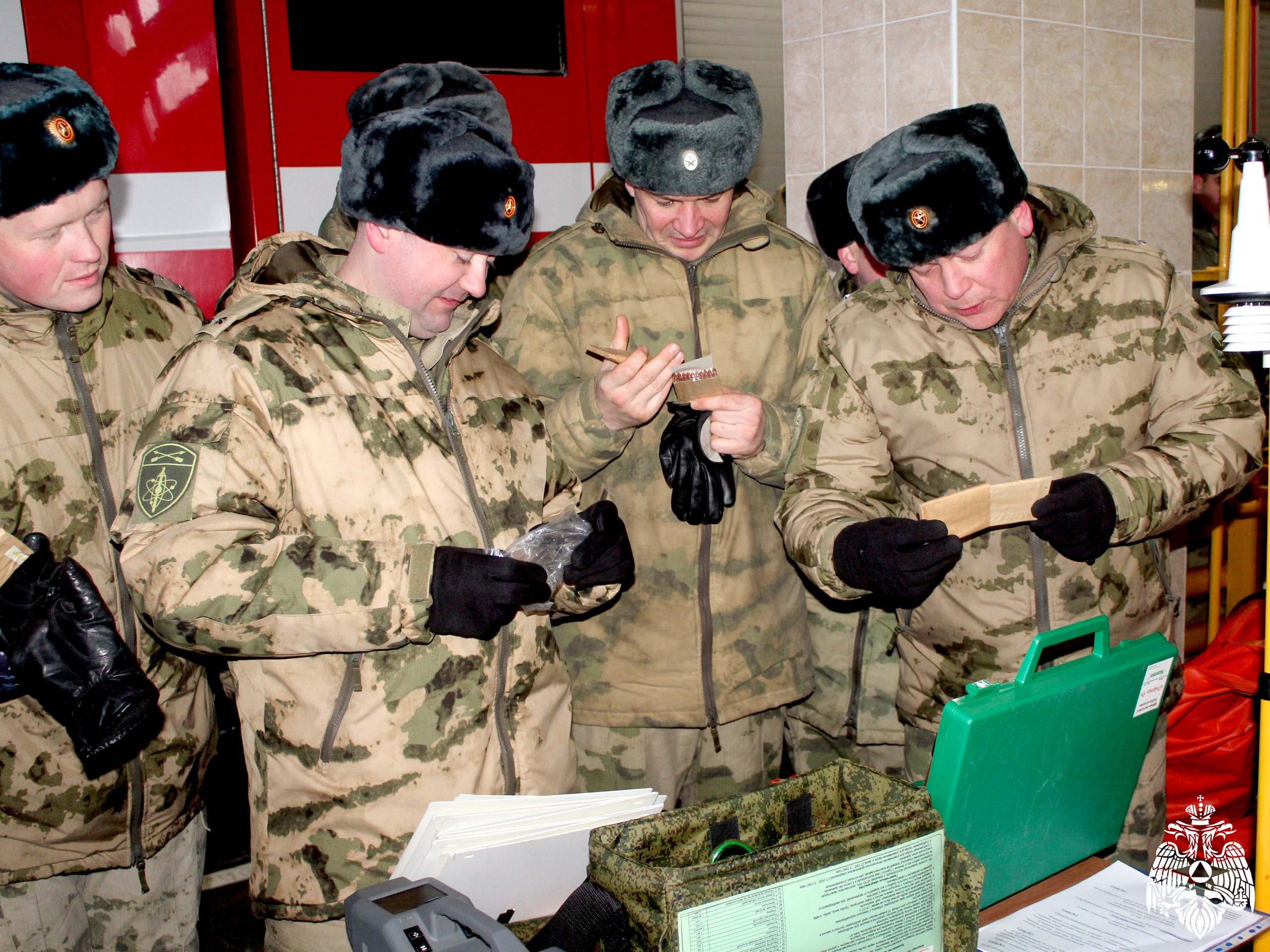 Офицеры Росгвардии– в гостях у сотрудников МЧС России Офицеры Росгвардии– в гостях у сотрудников МЧС России