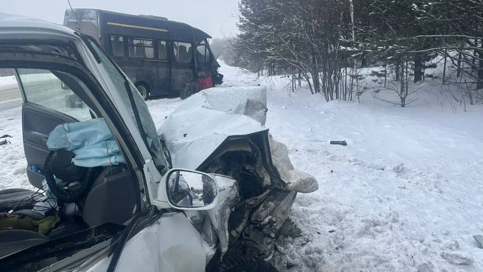 Автомобилист выехал на встречку на объездной дороге Томска