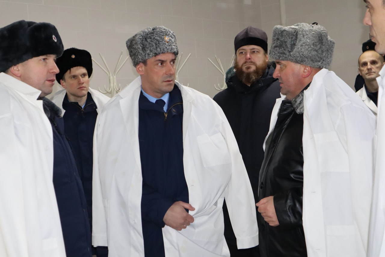 Прокурор Томской области Сергей Ломакин посетил исправительную колонию № 4 Прокурор Томской области Сергей Ломакин посетил исправительную колонию № 4