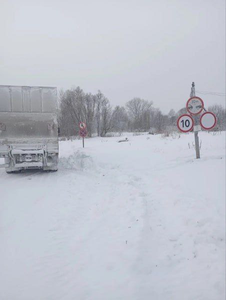 В Томской области грузовик провалился под лед, в результате игнорирования водителем требований запрещающих знаков В Томской области грузовик провалился под лед, в результате игнорирования водителем требований запрещающих знаков