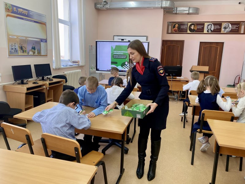 Полицейские Каргасокского района провели мероприятие в рамках социальной акции «Засветись!» Полицейские Каргасокского района провели мероприятие в рамках социальной акции «Засветись!»