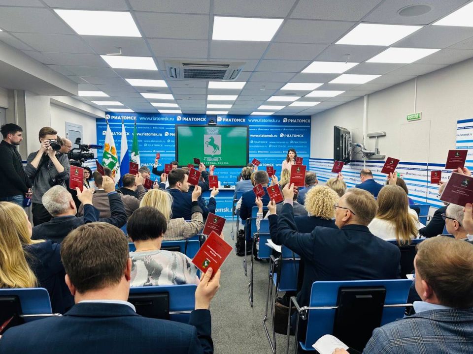 Дмитрий Махиня: Бюджет Томска на следующий год только что утвержден на собрании Думы Томска большинством голосов