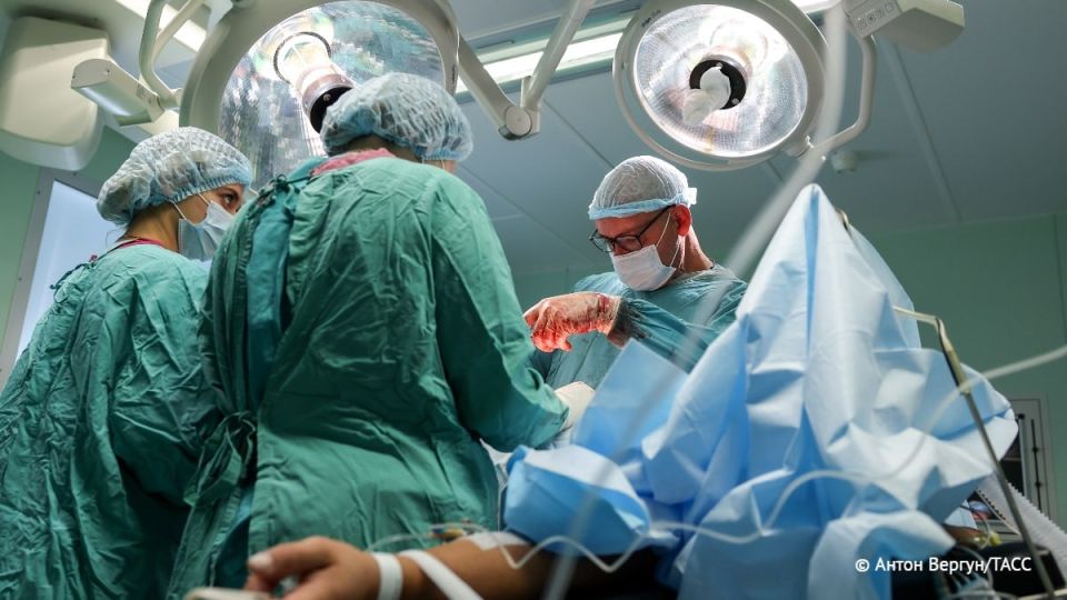 В Сибири впервые провели операцию по пересадке кожи с подключением сосудов