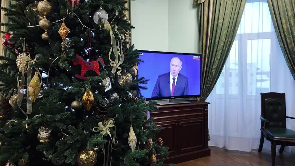 Дмитрий Махиня: Начинается прямая линия и пресс-конференция Президента России Владимира Путина