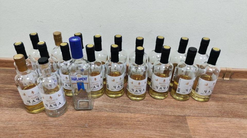 В Томской области отец и сын превратили гараж в алкомаркет