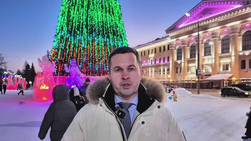 Дмитрий Махиня: С Новым годом!