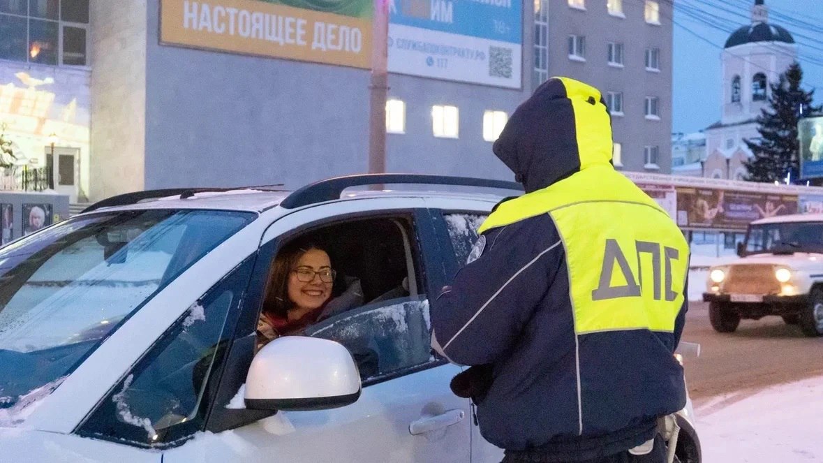 «Полицейский Дед Мороз» продолжает свое путешествие по Томску и Томской области «Полицейский Дед Мороз» продолжает свое путешествие по Томску и Томской области