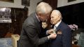 Мазур лично поздравил томского ветерана со 100-летнем юбилеем