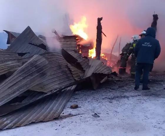 12 Прокурор Томской области Сергей Ломакин поставил на контроль установление обстоятельств гибели 3-летнего ребенка в пожаре в селе Петропавловка