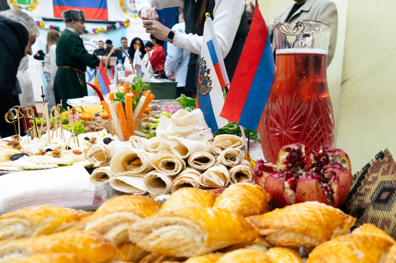 В Томской области вкусно и по-домашнему встретили начало Года единства народов России! В Томской области вкусно и по-домашнему встретили начало Года единства народов России!