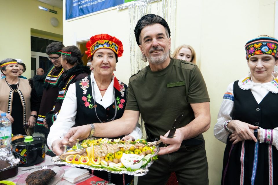 В Томской области вкусно и по-домашнему встретили начало Года единства народов России!