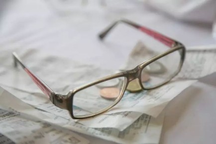 Как правильно ухаживать за очками: чем протирать, чтобы не царапать линзы и не портить зрение