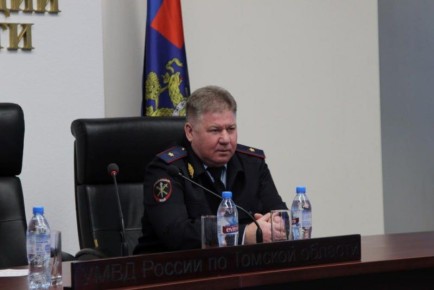 В зале коллегии УМВД России по Томской области прошло открытие учебно-методического сбора руководителей территориальных органов томской полиции