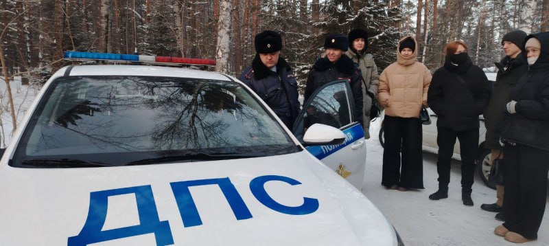 В рамках Всероссийской акции «Студенческий десант» сотрудники полиции для студентов первого курса СПК организовали познавательную экскурсию в УМВД России по ЗАТО г. Северск В рамках Всероссийской акции «Студенческий десант» сотрудники полиции для студентов первого курса СПК организовали познавательную экскурсию в УМВД России по ЗАТО г. Северск