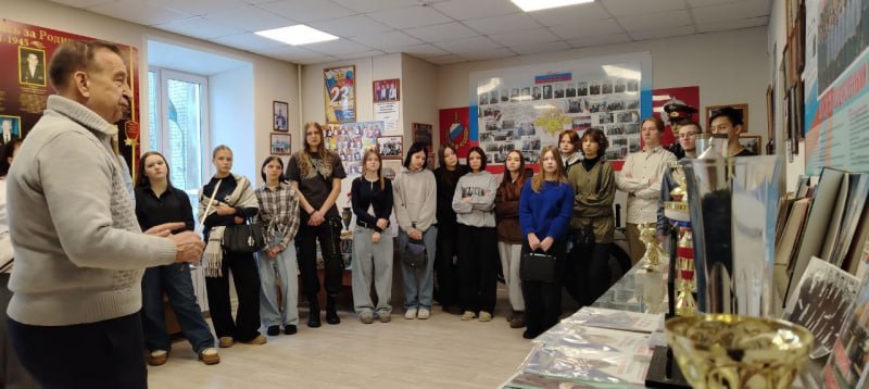 В рамках Всероссийской акции «Студенческий десант» сотрудники полиции для студентов первого курса СПК организовали познавательную экскурсию в УМВД России по ЗАТО г. Северск В рамках Всероссийской акции «Студенческий десант» сотрудники полиции для студентов первого курса СПК организовали познавательную экскурсию в УМВД России по ЗАТО г. Северск