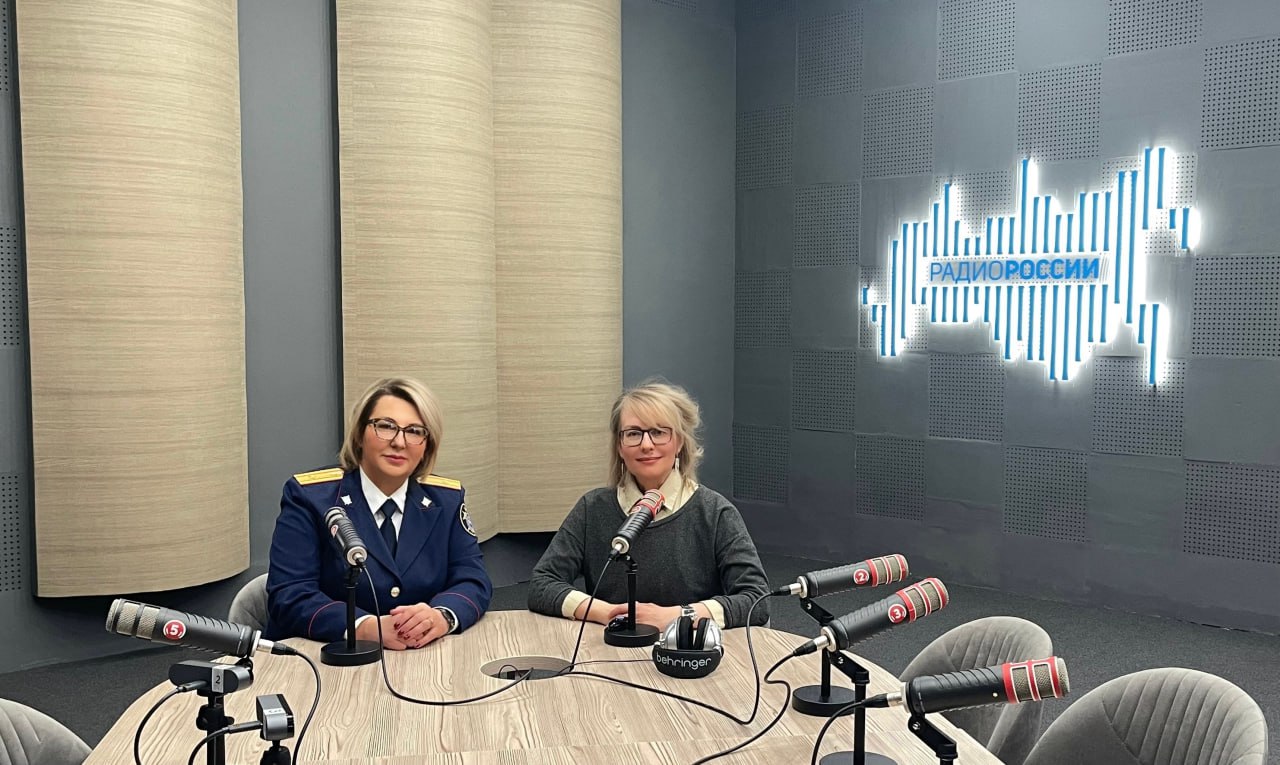 Сотрудники следственного управления по Томской области посетили легендарный Дом Радио Сотрудники следственного управления по Томской области посетили легендарный Дом Радио