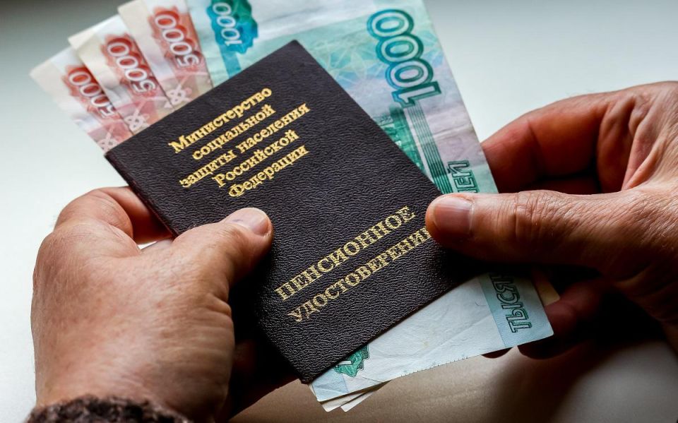 Кому и на сколько повысят социальные выплаты в 2026 году