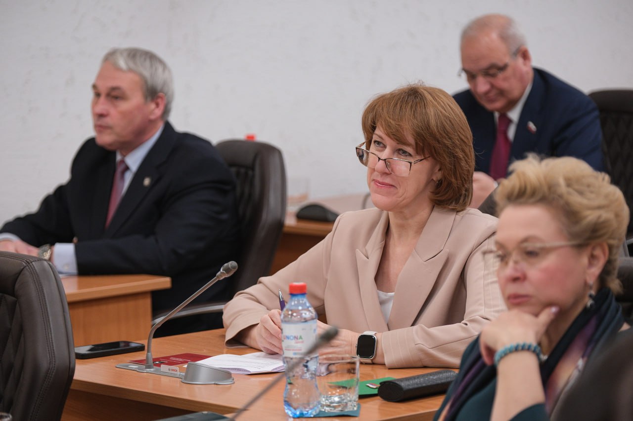 Фоторепортаж с 5-го собрания Думы города Томска VIII созыва Фоторепортаж с 5-го собрания Думы города Томска VIII созыва