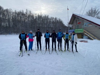 Сегодня на лыжной базе «Метелица» в Академгородке состоялось спортивное событие ТРООГО ФВСО «Динамо», участниками которого стали сотрудники силовых структур Томской области