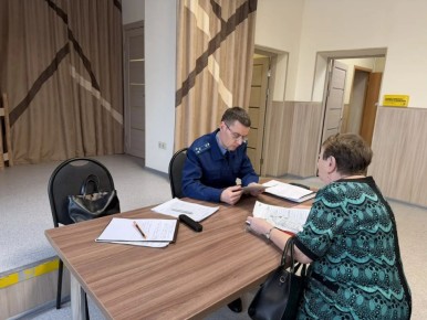 Первый заместитель прокурора Томской области Иван Ткаченко провел выездной личный прием во Всероссийском обществе слепых