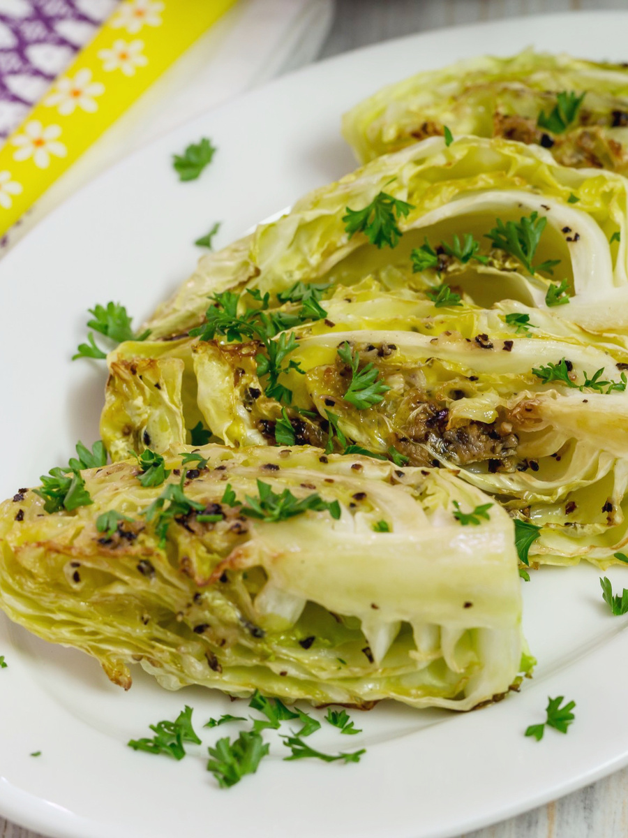 Ароматная запеченная капуста: просто, вкусно и полезно
