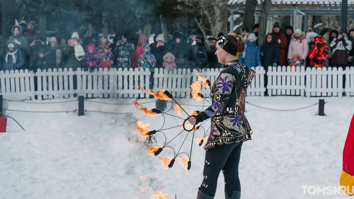 В Томске отпраздновали последний день Масленицы в Городском саду В Томске отпраздновали последний день Масленицы в Городском саду