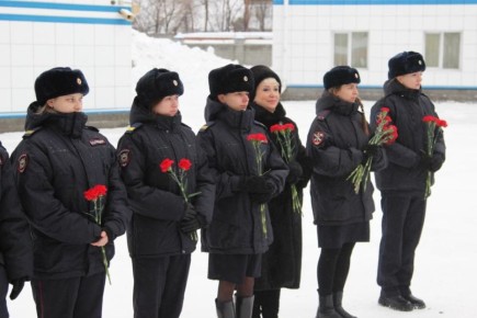 В Томске руководство и сотрудники регионального УМВД почтили память павших коллег