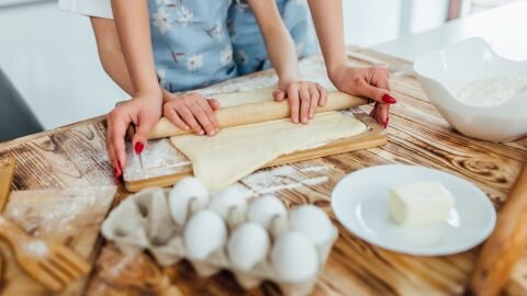 Как избежать распространенных ошибок при замешивании теста для выпечки