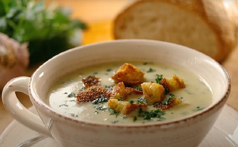 Суп-пюре с чесноком: согревайте душу и тело этой осенью