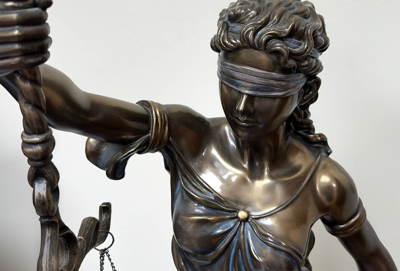 Прокуратура Томского района отстаивает в суде право бабушки погибшего участника СВО на получение социальной выплаты