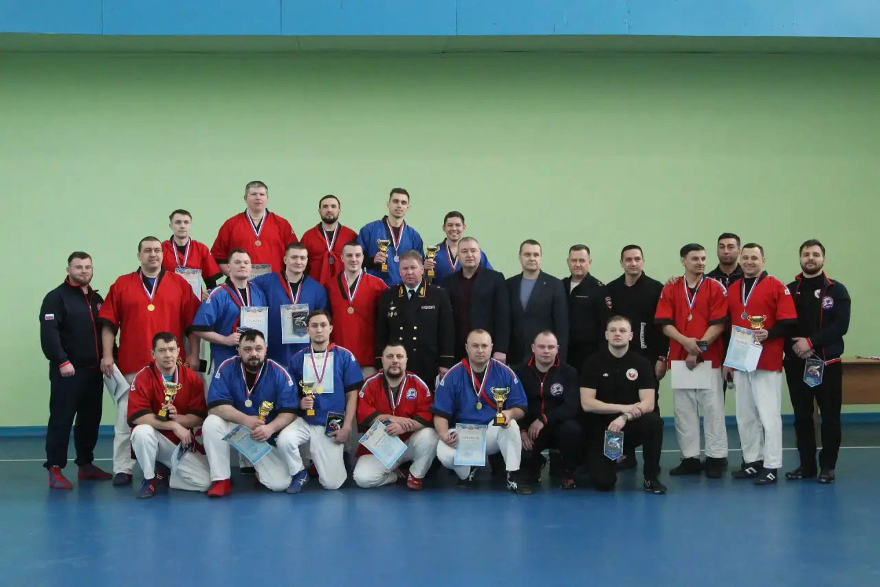 В Томске среди сотрудников полиции прошли соревнования по борьбе на поясах В Томске среди сотрудников полиции прошли соревнования по борьбе на поясах