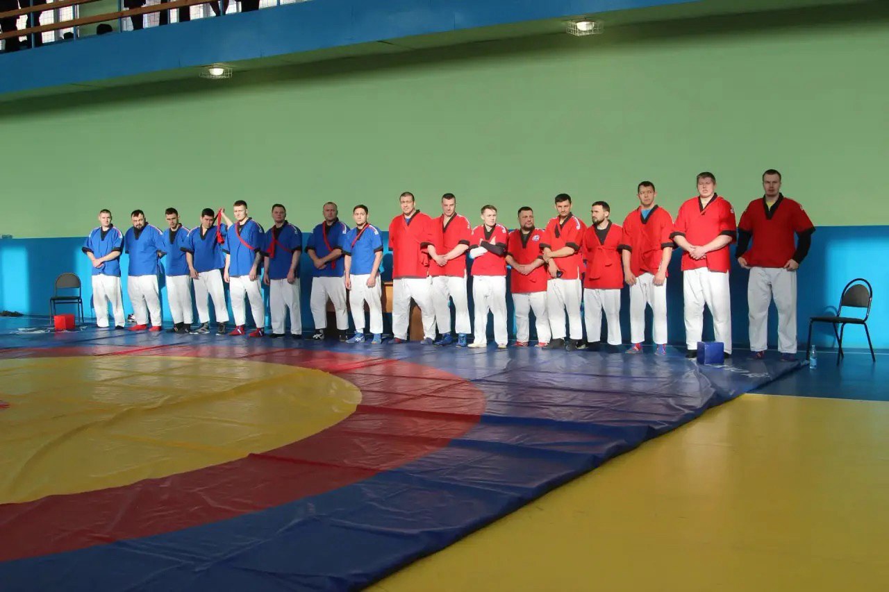 В Томске среди сотрудников полиции прошли соревнования по борьбе на поясах В Томске среди сотрудников полиции прошли соревнования по борьбе на поясах