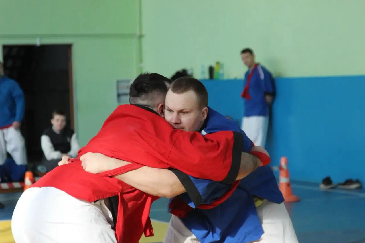 В Томске среди сотрудников полиции прошли соревнования по борьбе на поясах В Томске среди сотрудников полиции прошли соревнования по борьбе на поясах