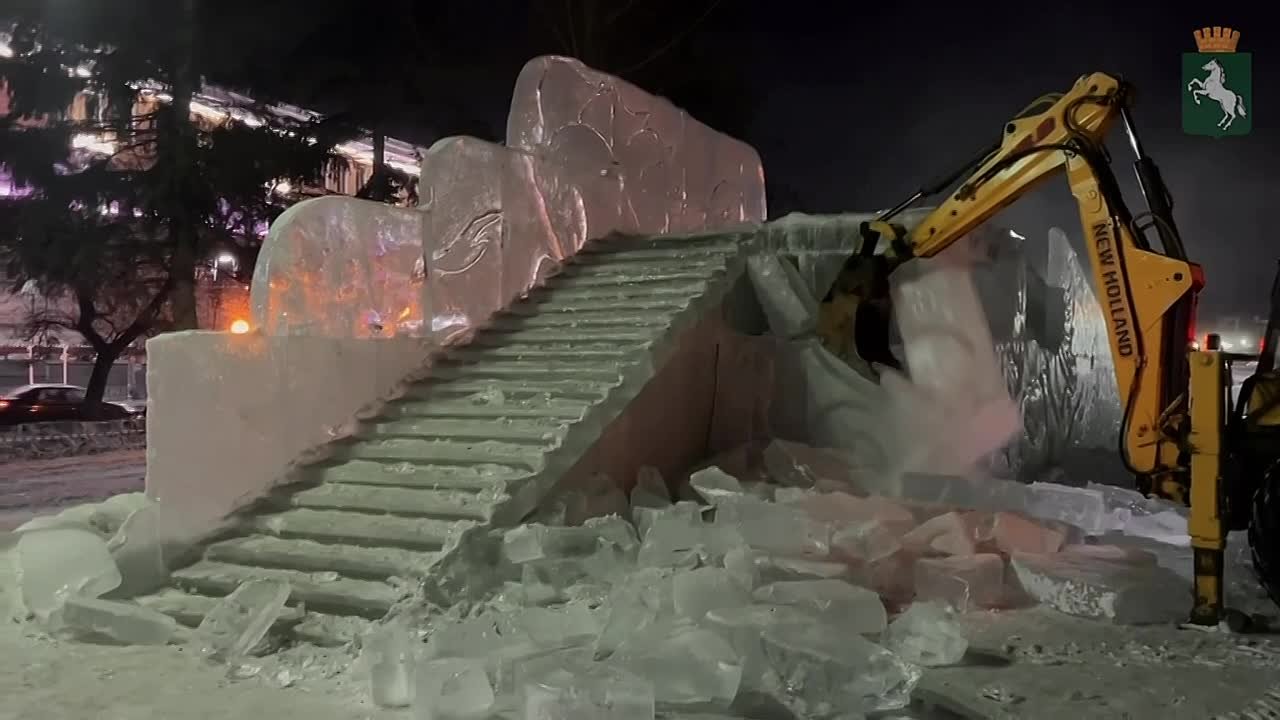 Ледяные горки на Новособорной демонтированы