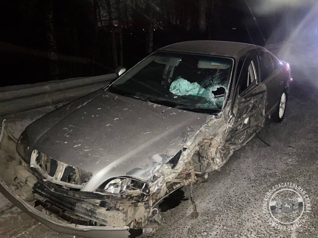 Два легковых автомобиля столкнулись на трассе под Томском