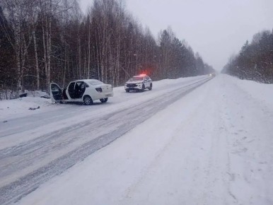 7 марта 2026 года в 16 часов 10 минут в Томском районе на 20 км автодороги "Михайловка – Александровское - Итатка", произошло столкновение двух встречных транспортных средств