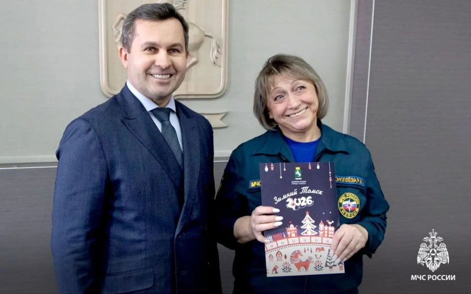 #ЛицаМЧС. Совмещая службу и творчество В преддверии Международного женского дня мы хотим рассказать о прекрасной женщине - диспетчере 4 пожарно-спасательной части Главного управления МЧС России по Томской области Раисе...