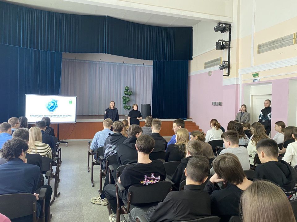 В Шегарском районе полицейские организовали профилактическое мероприятие в школе